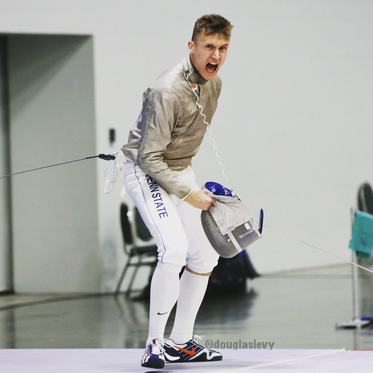 OnPointFencing's tweet photo. Soph. Karol Metryka and his #NittanyLions host defending #NationalChampions #Columbia @1pm this afternoon💣#fencing
📹link in bio📸Douglas Levy https://t.co/yq3RApX2Eu