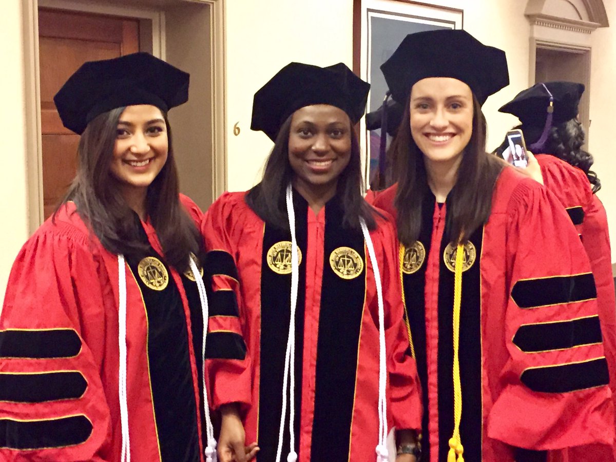 uiclaw's tweet photo. Everyone is lined up. Only thing left to do is graduate! #JMLSgrad #JMLSpride #lawschool https://t.co/MH0HeVx1ms
