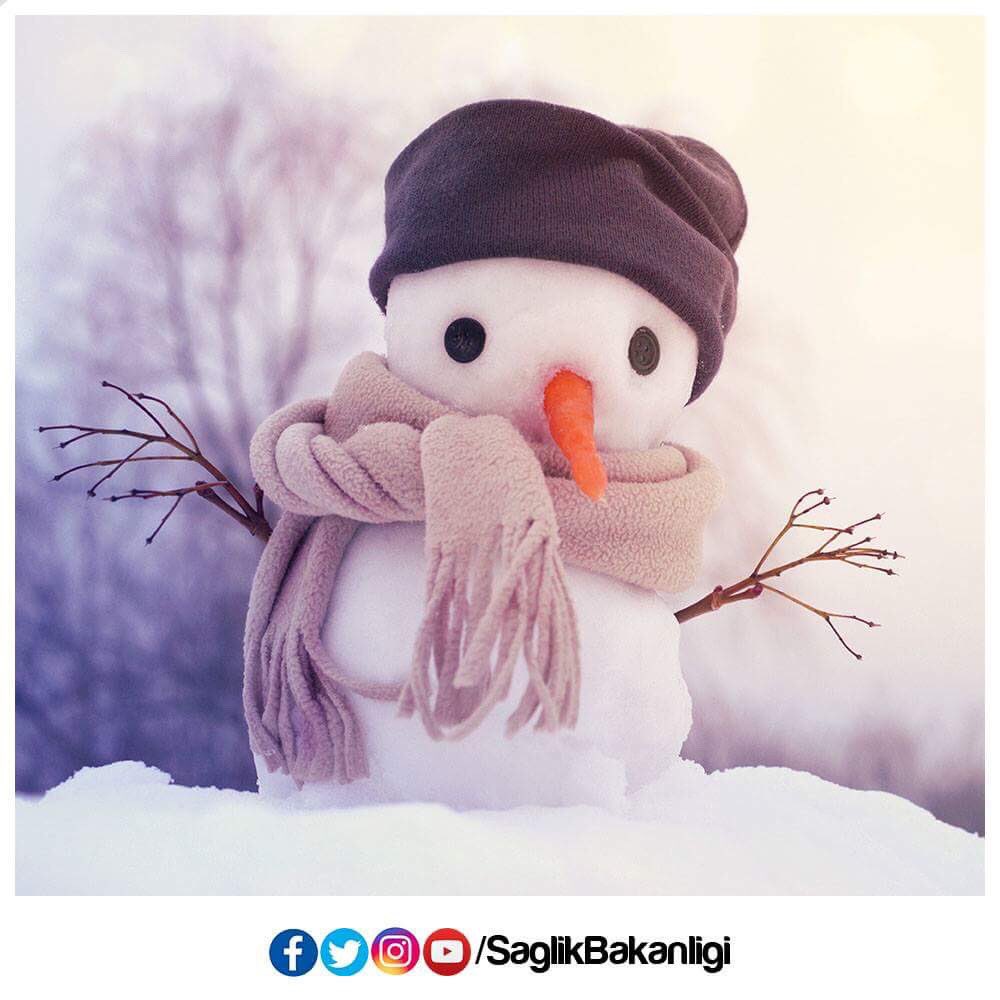 saglikbakanligi's tweet photo. Soğuk ve rüzgarlı havalarda atkı ve şapka kullanarak yüz felci riskini azaltabilirsiniz. https://t.co/z82FNKPpeY