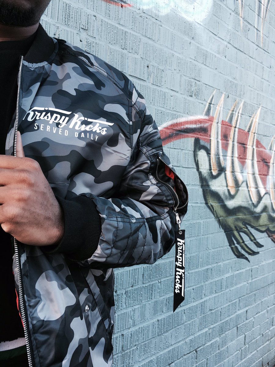 teamkrispykicks's tweet photo. Introducing the bomber Jacket! https://t.co/WVdEH1whvJ