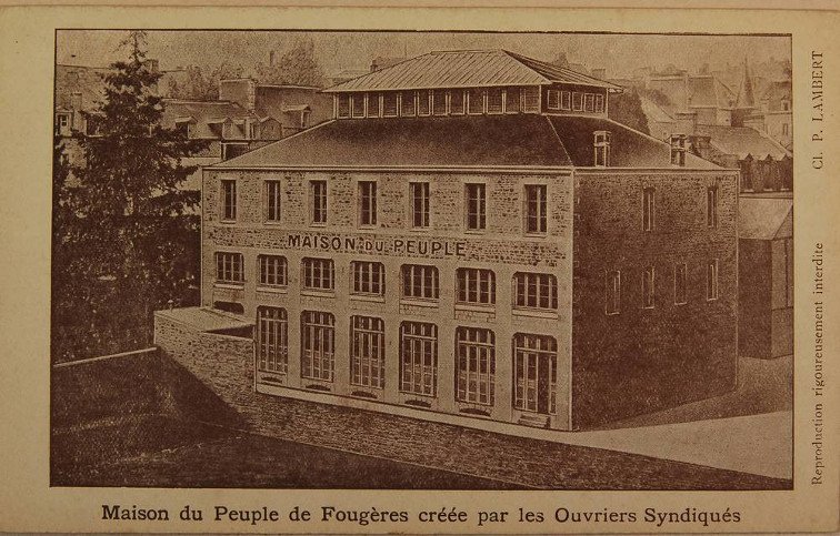 L’extrême droite lance son premier meeting à Fougères : ruinons sa campagne ! Lire ici : antifabzh.lautre.net/roazhon/2017/0…