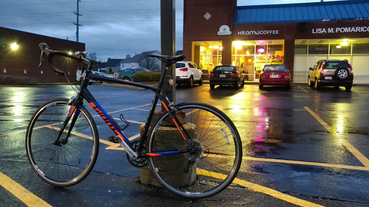 chrispack1986's tweet photo. Officially 3,000 miles on this bike in four months. 

#ChristopherRayPack #Giant #Contend3 #cycling #roadbike #bikecommuter https://t.co/3UHg7RfrlE