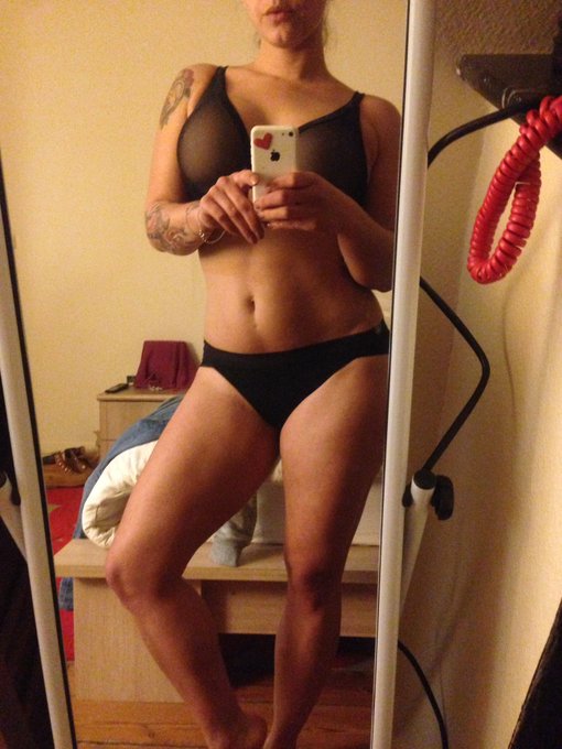 Classique black lingerie from my wishlist!! https://t.co/PMHw3iNpia<a href="/tag/malaisant"class="tags"><span>#malaisant</span></a>