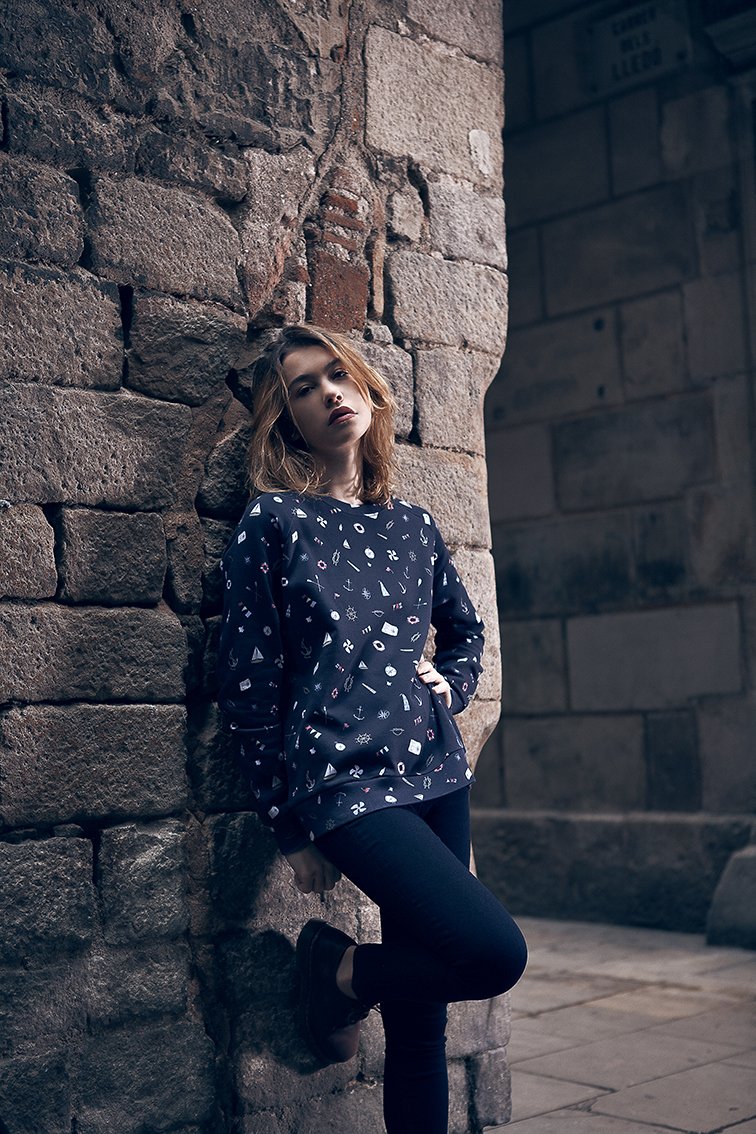 Pinyabcn's tweet photo. Zarpa en busca de nuevas aventuras urbanas acompañada de la sudadera Navy Vintage #navy #vintage #sudadera #sweat https://t.co/lG0Of0lZZP https://t.co/KDMI5Kewp4