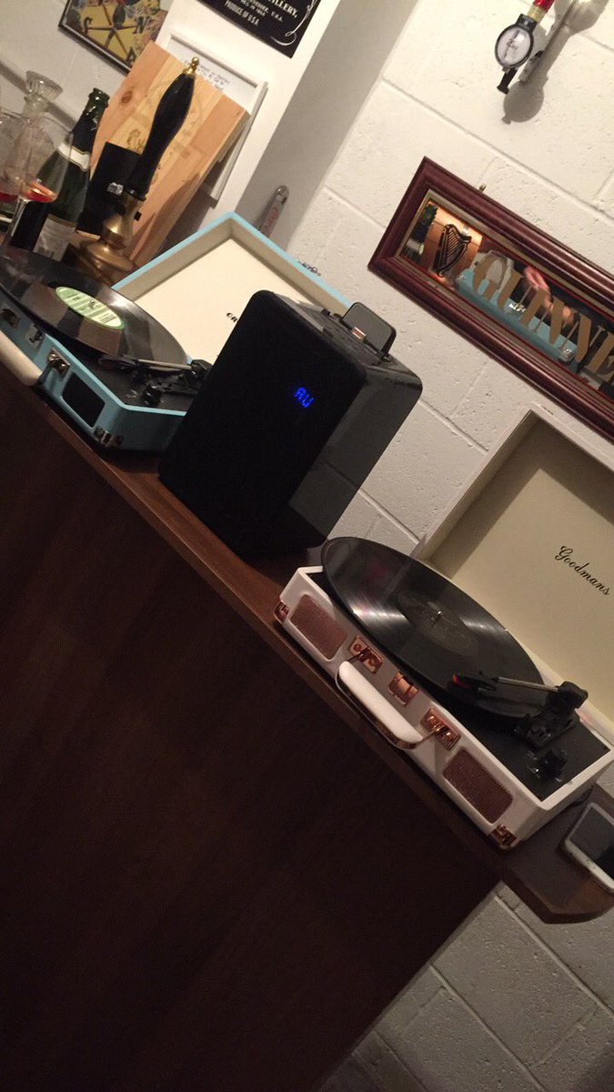 AnitaJayneBooth's tweet photo. Well last night escalated quickly! @ClaireLWhittle @Kelz1984 #vinyls #girlsonly #recordplayers #brewshed #acenight #LPs #records https://t.co/0gui31N3QC