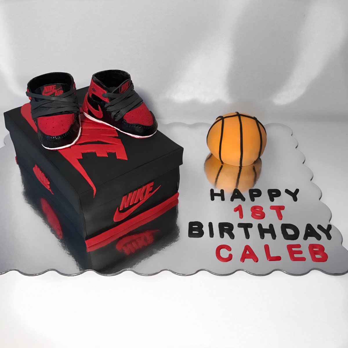 HelloYumCakes's tweet photo. Happy Birthday #CalebJordan! We hope all your swishes come true! 🏀 https://t.co/bbHobHJrWU