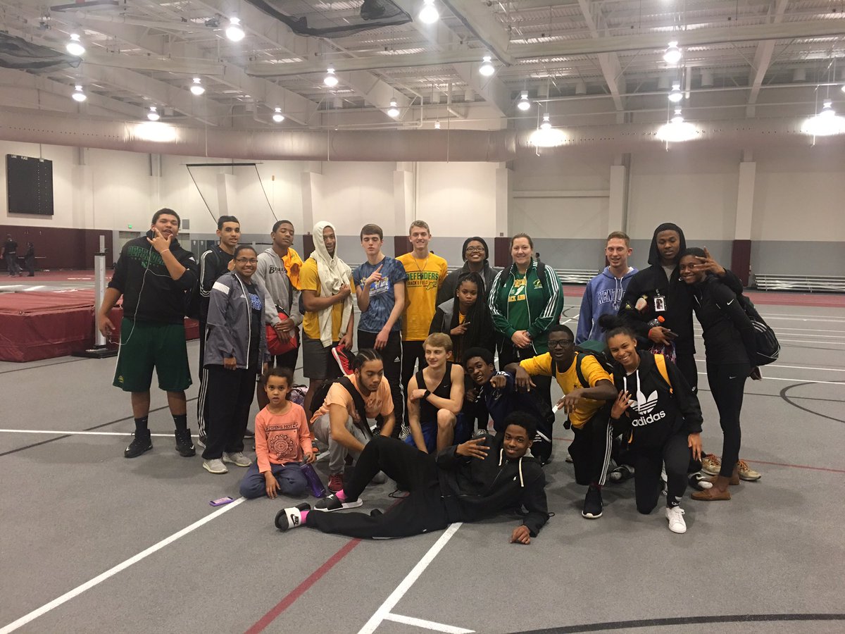 BSHSTnF's tweet photo. "We are not a team, we are a family"
#RunFor20
#JumpFor20
#ThrowFor20 https://t.co/VGfNNODrme