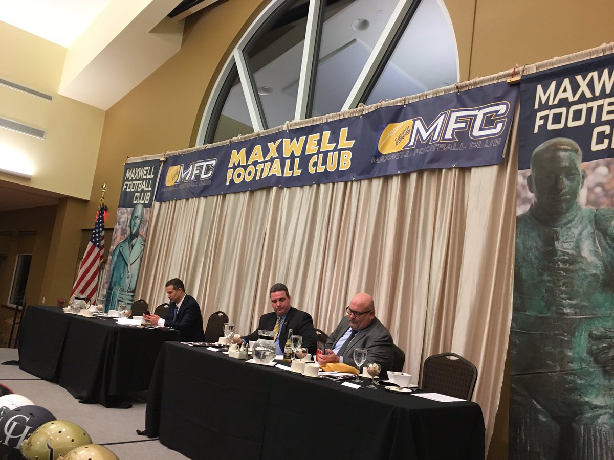 JawsCEOQB's tweet photo. Tonight we celebrate 54 of the brightest young athletes from New Jersey! @MaxwellFootball #maxwellfootballclub #nj_minimax https://t.co/frtBpglCeC