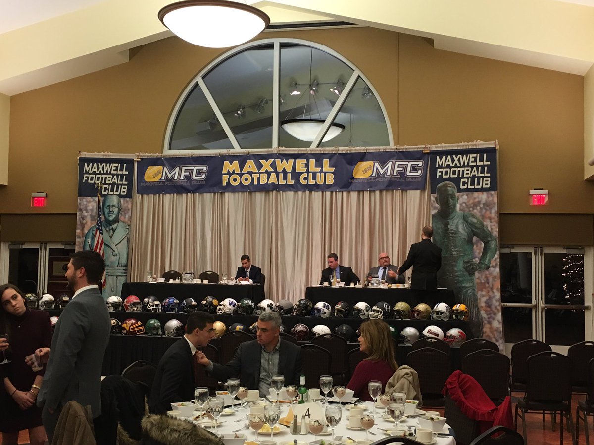 JawsCEOQB's tweet photo. Tonight we celebrate 54 of the brightest young athletes from New Jersey! @MaxwellFootball #maxwellfootballclub #nj_minimax https://t.co/frtBpglCeC