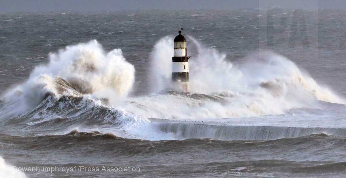 StormHour's tweet photo. Big waves at #Seaham, Durham. Thanks to Owen Humphreys @owenhumphreys1 #Waves #StormHour https://t.co/LOPDERwrnA