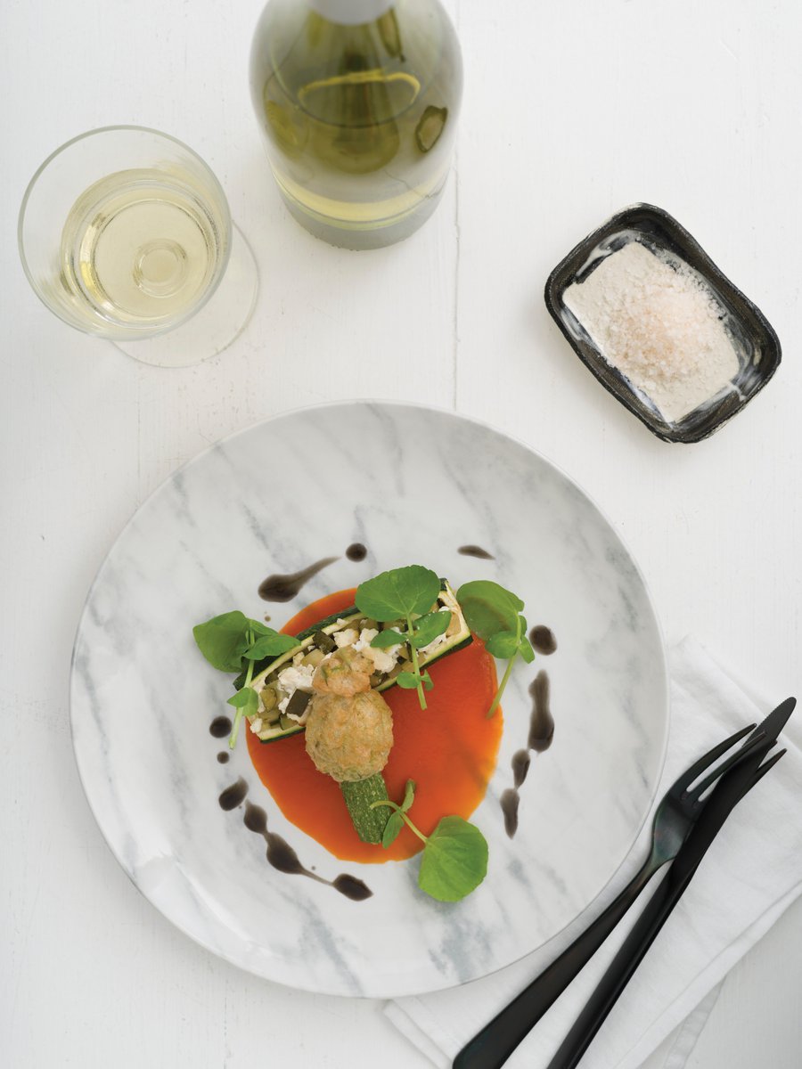 VueBennett's tweet image. A recipe that&apos;s almost too good to eat: steamed courgette flowers, roasted zucchini, pipérade sauce bit.ly/2i8t3iO @MieleAustralia