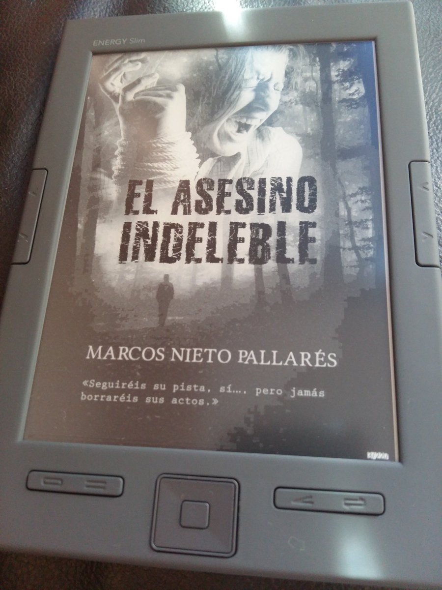 Entrelibritos's tweet photo. Poquito para empezar la #lcasesinoindeleble que organiza @reinalectora  😊😊 https://t.co/fjBZvL0SqZ