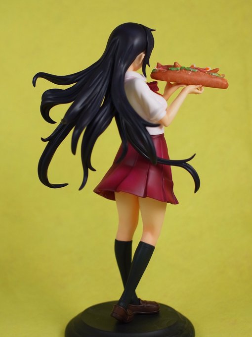 เหล่าผู้ผลิตโพสข้อมูลทวิตเตอร์โปรโมทฟิกเกอร์ที่จะนำไปแสดงในงาน Wonder Festival 2017 [Winter]