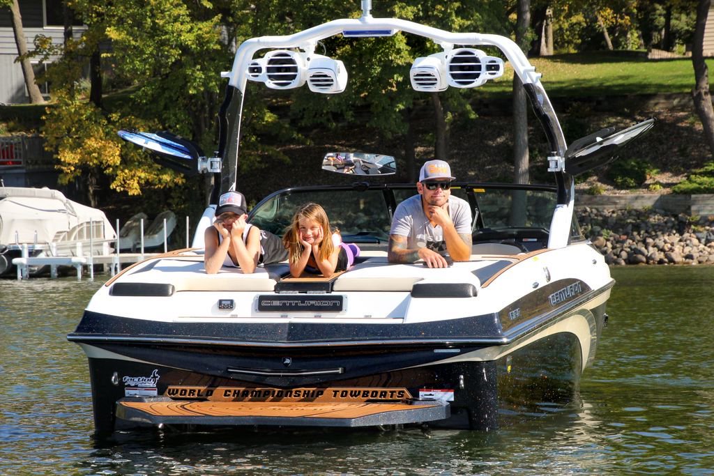 factionmarine's tweet photo. @MPLSBOATSHOW Jan 19 - 22 Watch "2017 Boat Show Promo" video and find out what we've got in store for you! https://t.co/3b70h2TdJR #SurfMN https://t.co/7c78Ika983