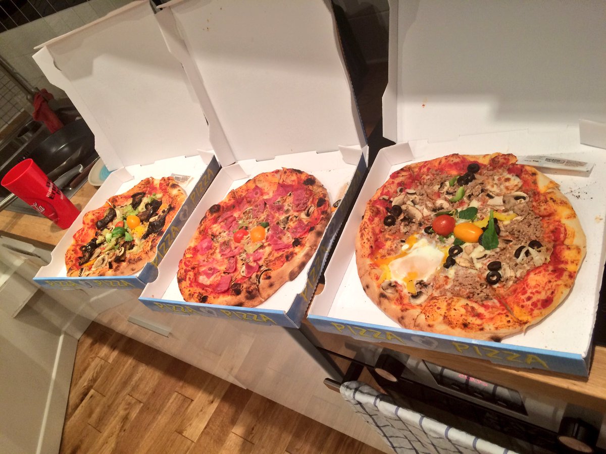 HausborgDR's tweet photo. Tillad mig at præsentere #TheHausborgChallenge 2017 Paris Edition #PizzaJulia https://t.co/duZvMrVFOL