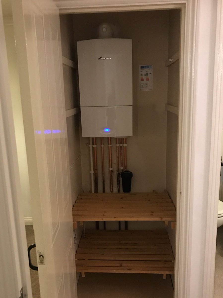 10 year boiler guarantee with this <a href="/WorcesterBosch/">Worcester Bosch Professional</a> combi fitted last week. More space, less noise, constant hot water. #bbrill #boilers
