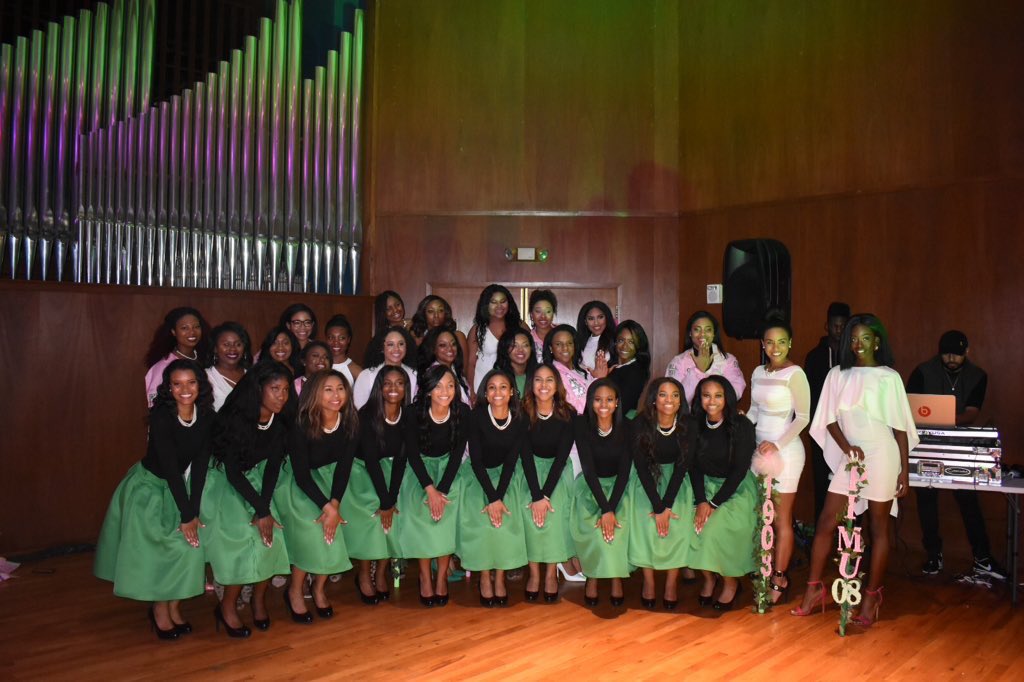 CHeckup_onit08's tweet photo. S/o to my neos enjoying their first Founders Day! Love these ladies #DontHurtEmPiMu #J15 #Favored14ππ https://t.co/B6Z0KTVeBU