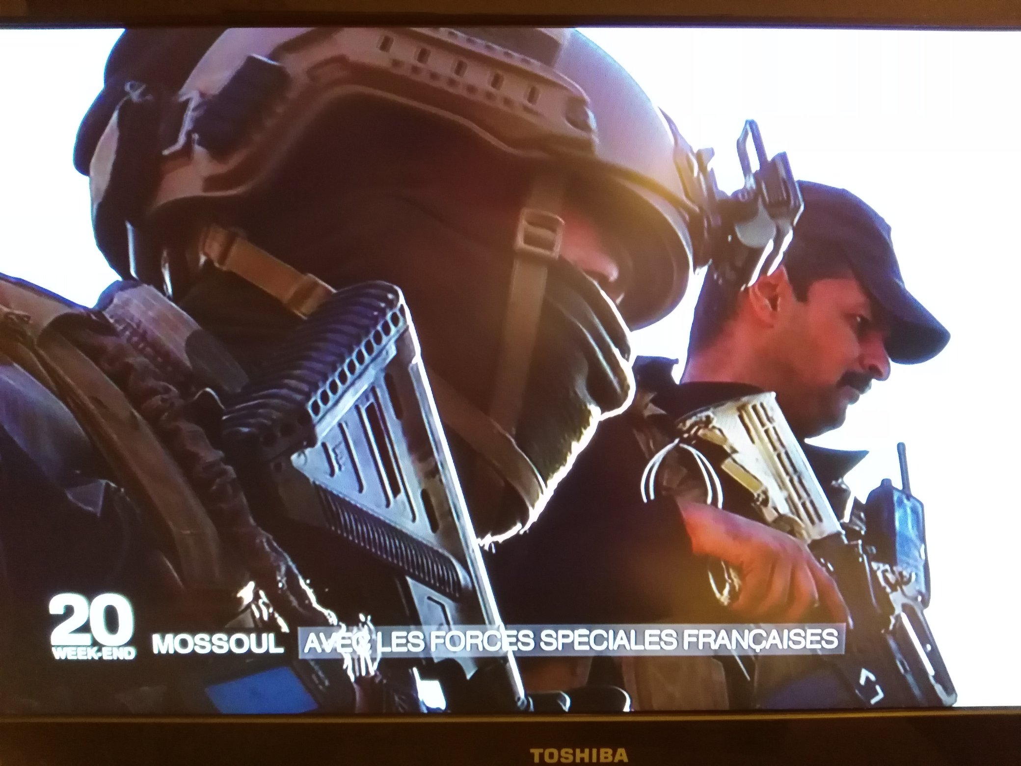 C2PChd_WEAAYNf3.jpg:orig