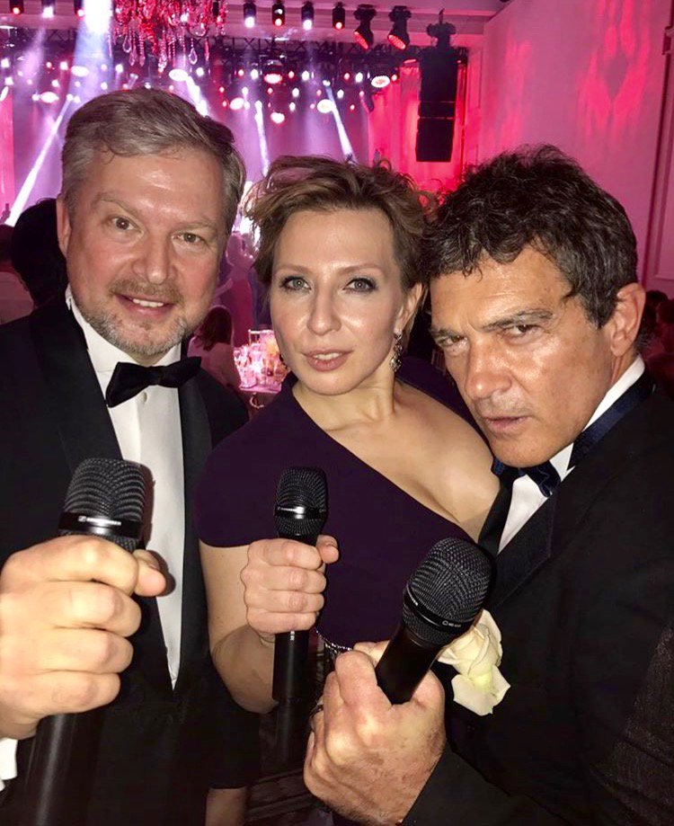 pelshTV's tweet image. Трио весёлых ведущих в вашем городе! Уработаем любое мероприятие. Недорого.