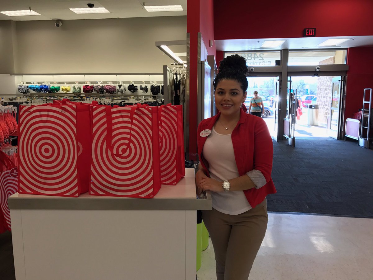 NoemiJMolina's tweet photo. Wellness event! @MaliaTanaka @AStewartBussey @adolfopandoiii @awgreberTGT https://t.co/GA2sWxFxyL
