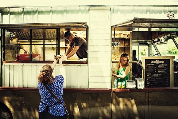 2CentsKW's tweet photo. If you were to open your own food truck, what would be your signature dish?! https://t.co/80iawLr6G7