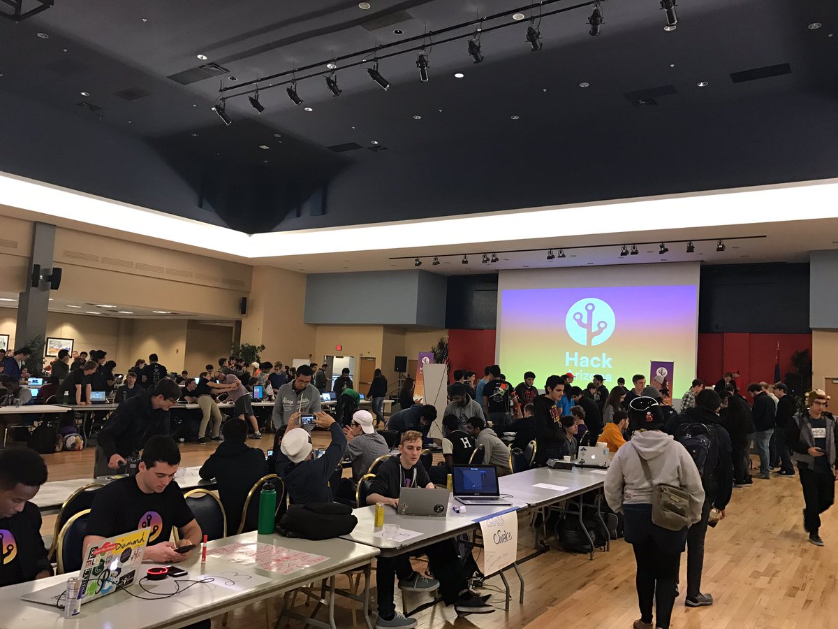 Junshu_Ted_Liu's tweet photo. #hackarizona #demoday #demo #hackaz #hackaz2017 https://t.co/hEPDljRK1P