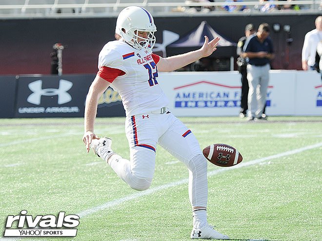 BlairASanderson's tweet photo. Iowa is visiting Under Armour All-American punter Joe Doyle tomorrow. Likely to sign a scholarship punter in 2017 https://t.co/aMuBSOwdDP https://t.co/5e0i5oHkO5