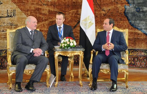 Egypt2060's tweet photo. استقبل الرئيس عبدالفتاح السيسي، اليوم الأحد، بقصر الاتحادية ألكس��در  لوكاشينكو رئيس جمهورية بيلاروسيا الذي يقوم بزيارة رسمية لمصر، حيث أقيمت https://t.co/R3upCgH7sX