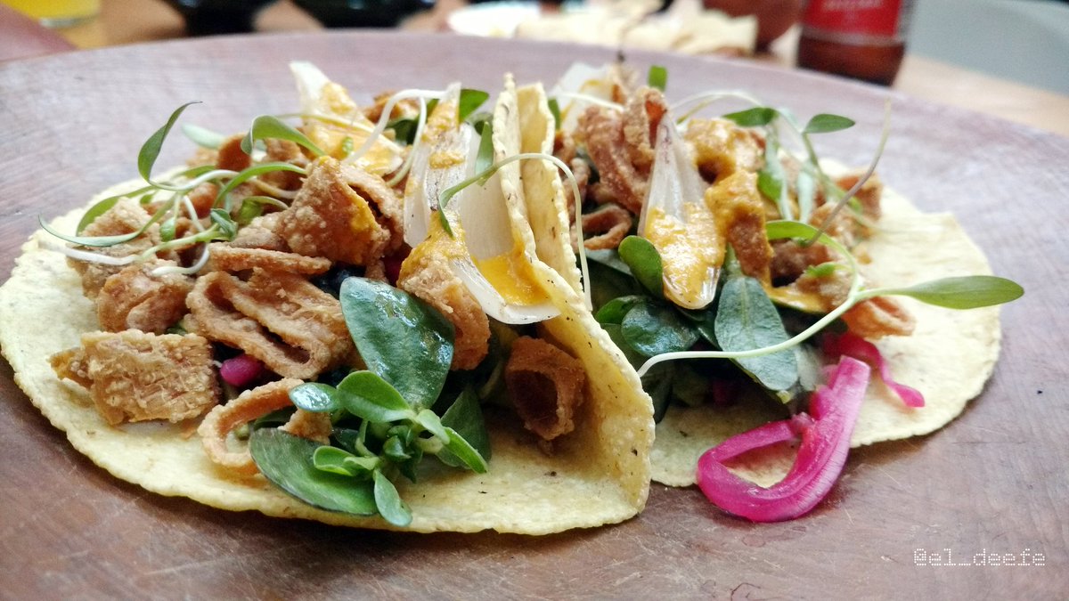 el_deefe's tweet photo. Agradable, delicioso, y sobre todo muy oaxaqueño, así es @pasillodehumo en @pariancondesa.
¡No te lo puedes perder! #AmamosOaxaca 😘 https://t.co/KfD8svwHIB