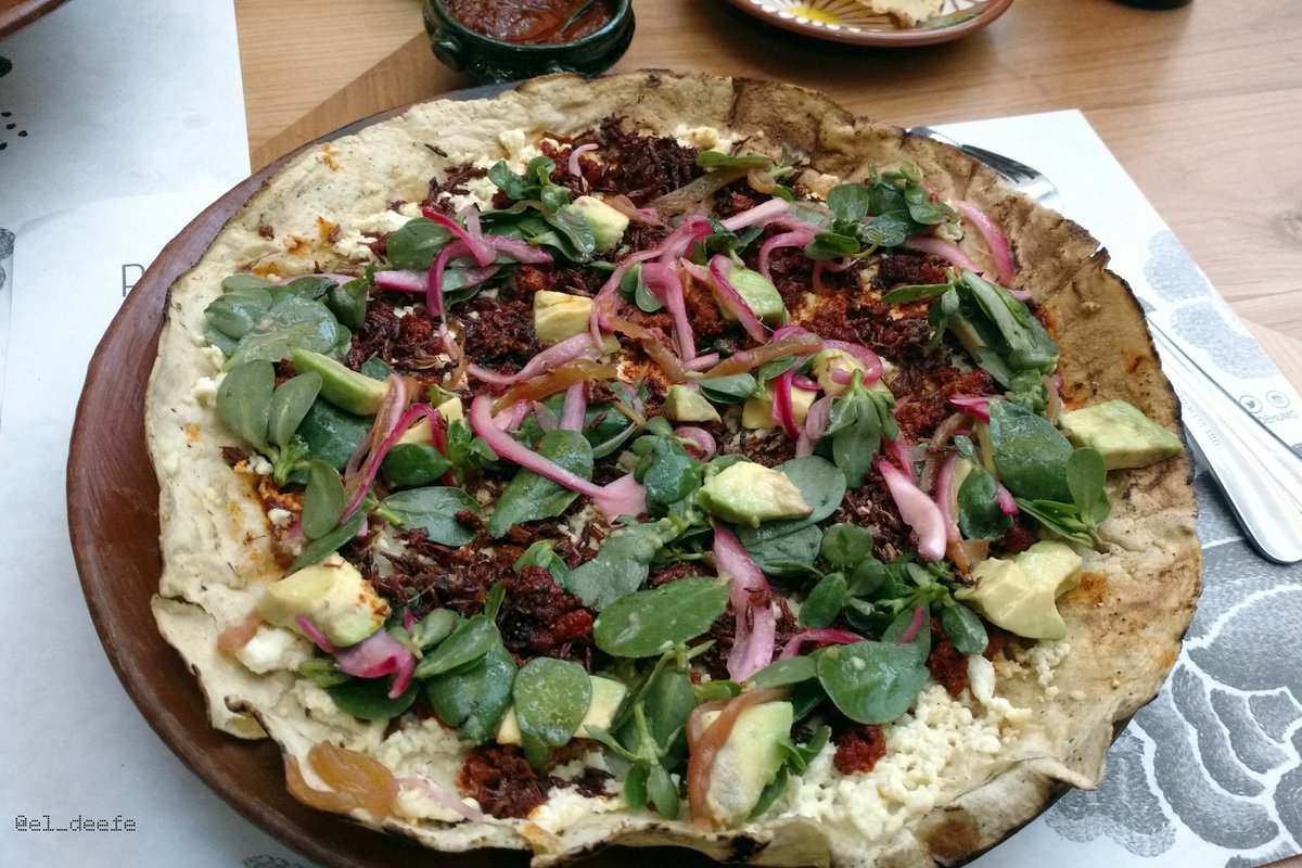 Agradable, delicioso, y sobre todo muy oaxaqueño, así es <a href="/pasillodehumo/">Pasillo de Humo</a> en <a href="/pariancondesa/">Parián Condesa</a>.
¡No te lo puedes perder! #AmamosOaxaca 😘