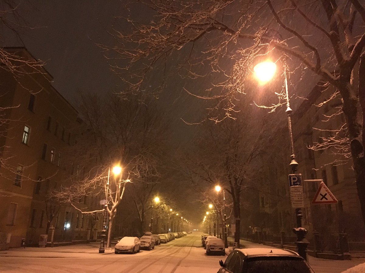 S_Theiss's tweet photo. Wieder zurück im Land der - äh... Winterschläfer? 😉 Ab sofort gibt es hier wieder News aus #SachsenAnhalt #LSA https://t.co/NL9LMpPjBB