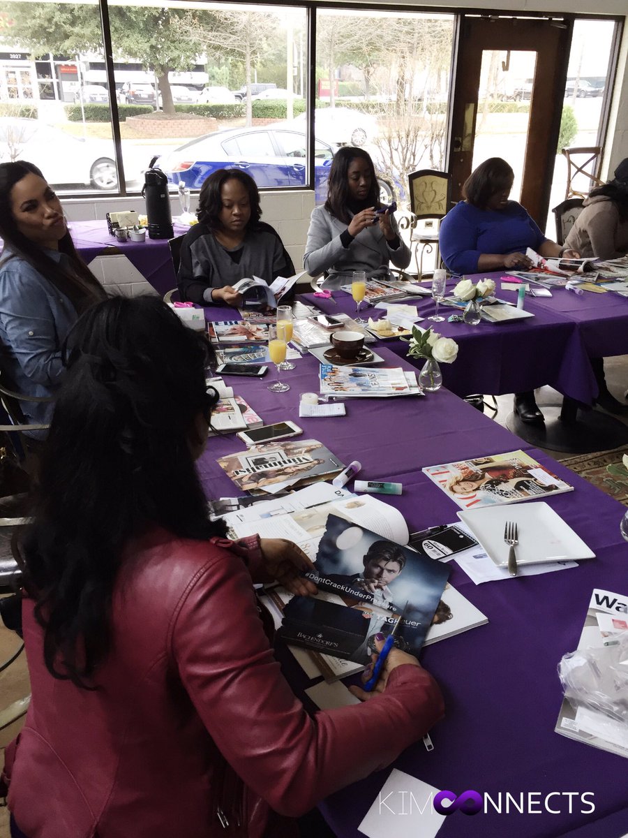 TheKimAlexander's tweet photo. So glad these ladies let me play hostess for my 1st #KimCONNECTS vision board event @ @ChocoSecrets! cc: @summer_galvez &amp; @ivykessie #mmtn17 https://t.co/afhKxcwCke