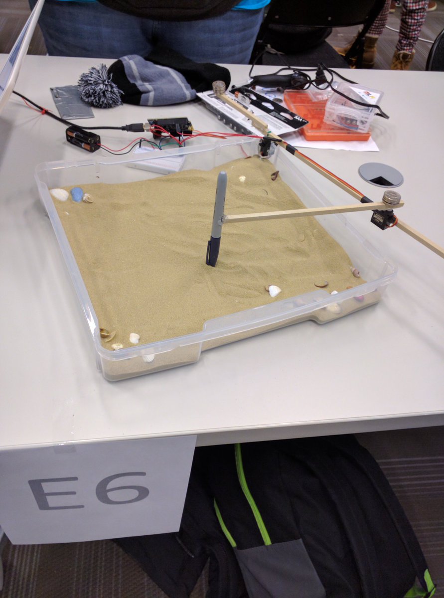 MLHacks's tweet image. For when you want Zen but don&apos;t have enough time, this team made an automated Zen Garden using an #Ardunio101 at #uncommonhacks