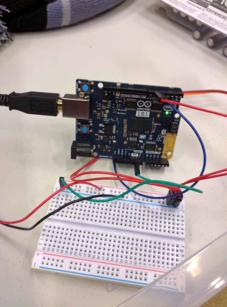 MLHacks's tweet image. For when you want Zen but don&apos;t have enough time, this team made an automated Zen Garden using an #Ardunio101 at #uncommonhacks