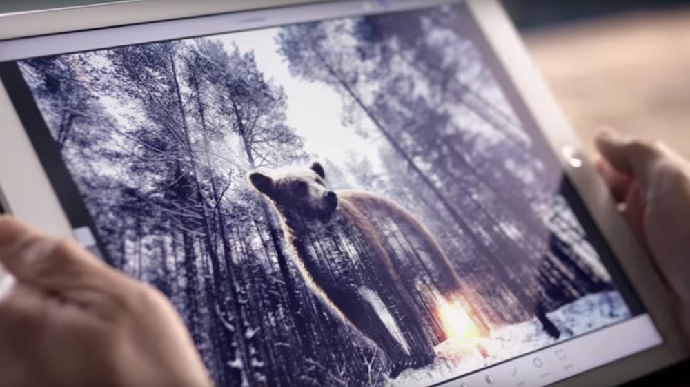 CreativeBloq's tweet image. Adobe is working on a voice-controlled Photoshop bit.ly/2j8oTbQ