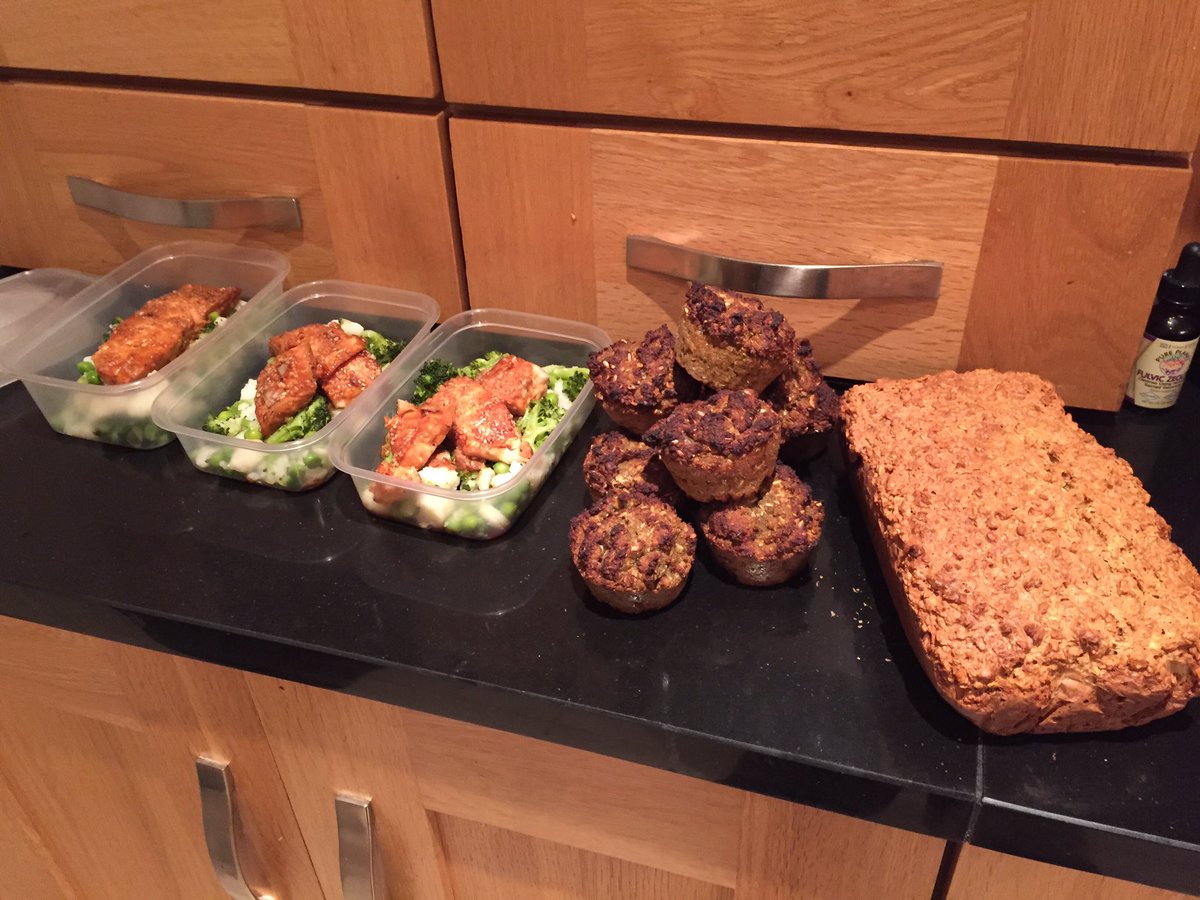 FionaGateClinic's tweet photo. All about the prep! #paleo #mealprep #glutenfree #HealthyEating #january https://t.co/ibUbovQXyF