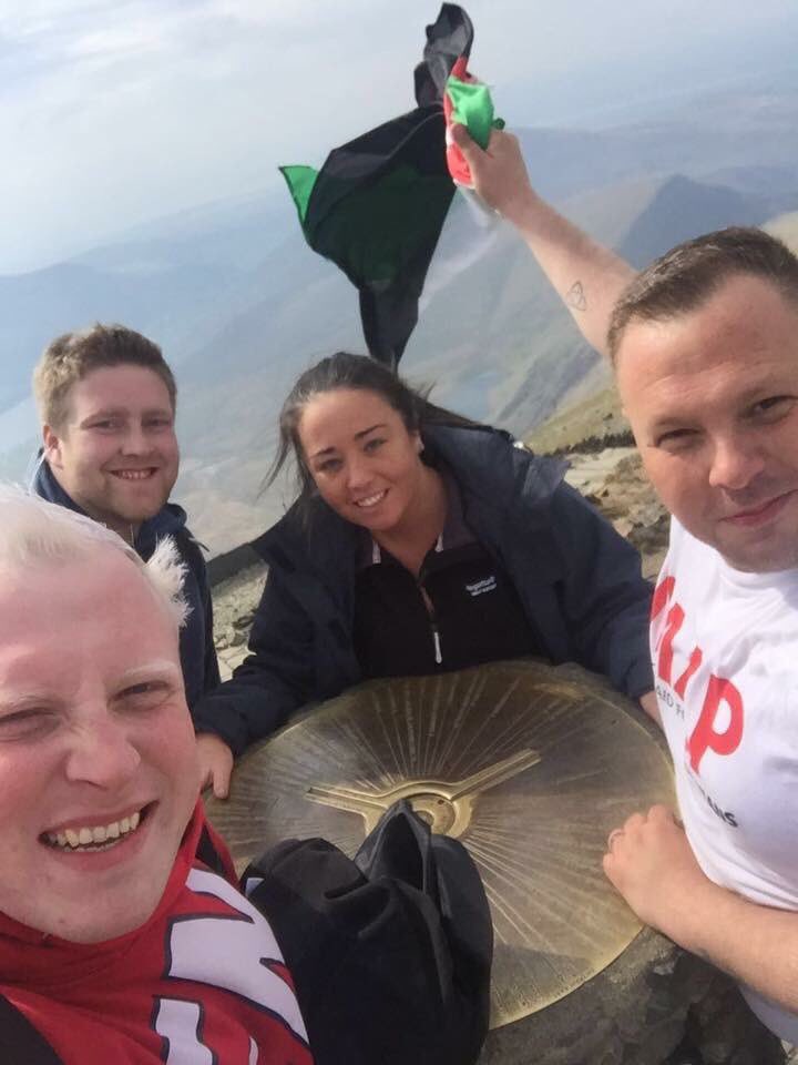 #TB to when myself and <a href="/Clarence_LBO/">ClarenceLBO</a> and <a href="/BroadLane_LBO/">BroadLane_LBO</a> climbed Mount Snowden for charity. We will be climbing Ben Nevis this year!! 💙🏔⛰🗻🌁
