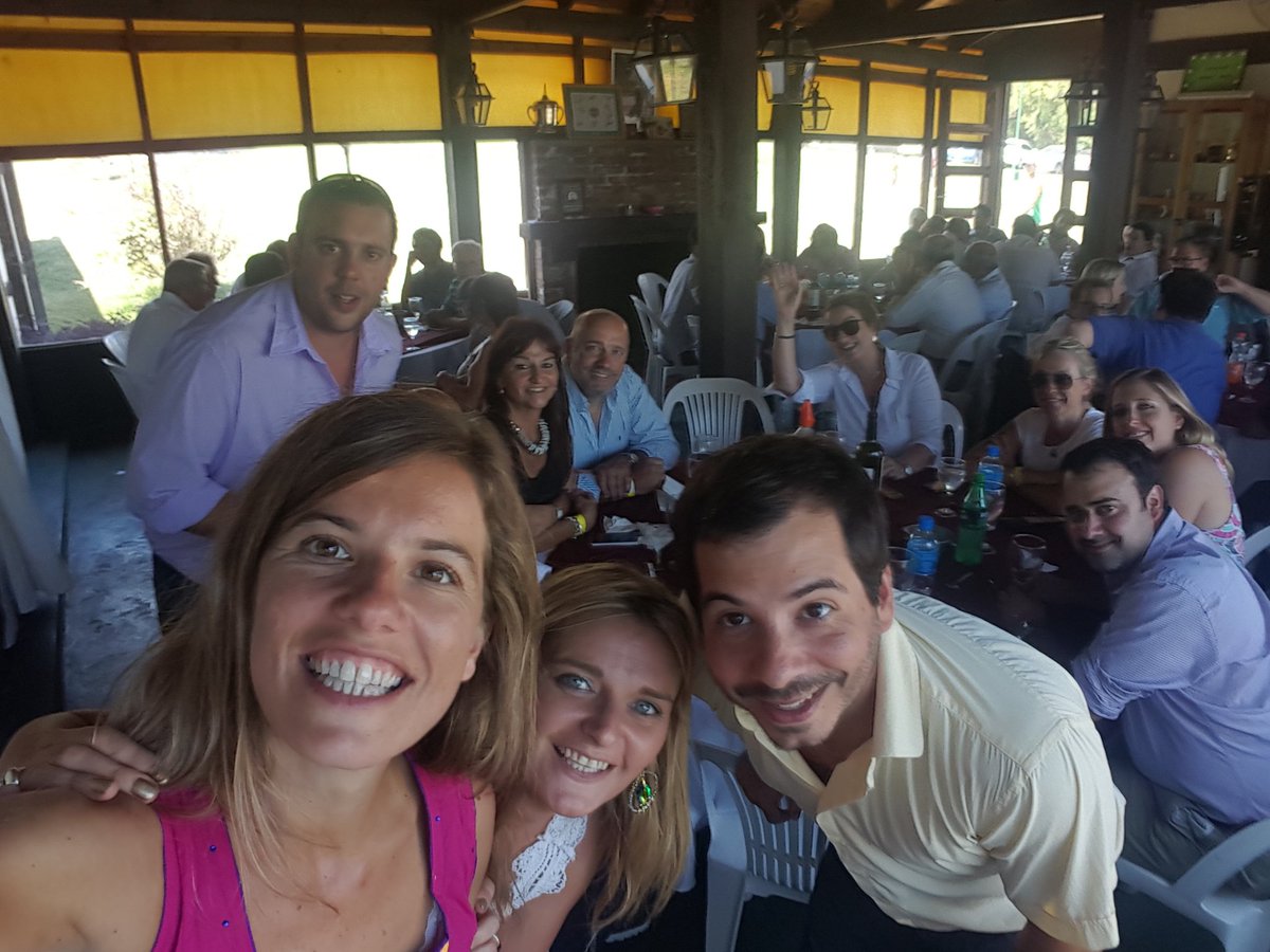 aprilelaura's tweet photo. Mesaza en la Fiesta Nacional Cebada Cervecera #PUAN junto a @francomombelli @NerinaNeumann @AndresDeLeo @EzequielGabella @lisandrokoller https://t.co/l4UWBagQVz