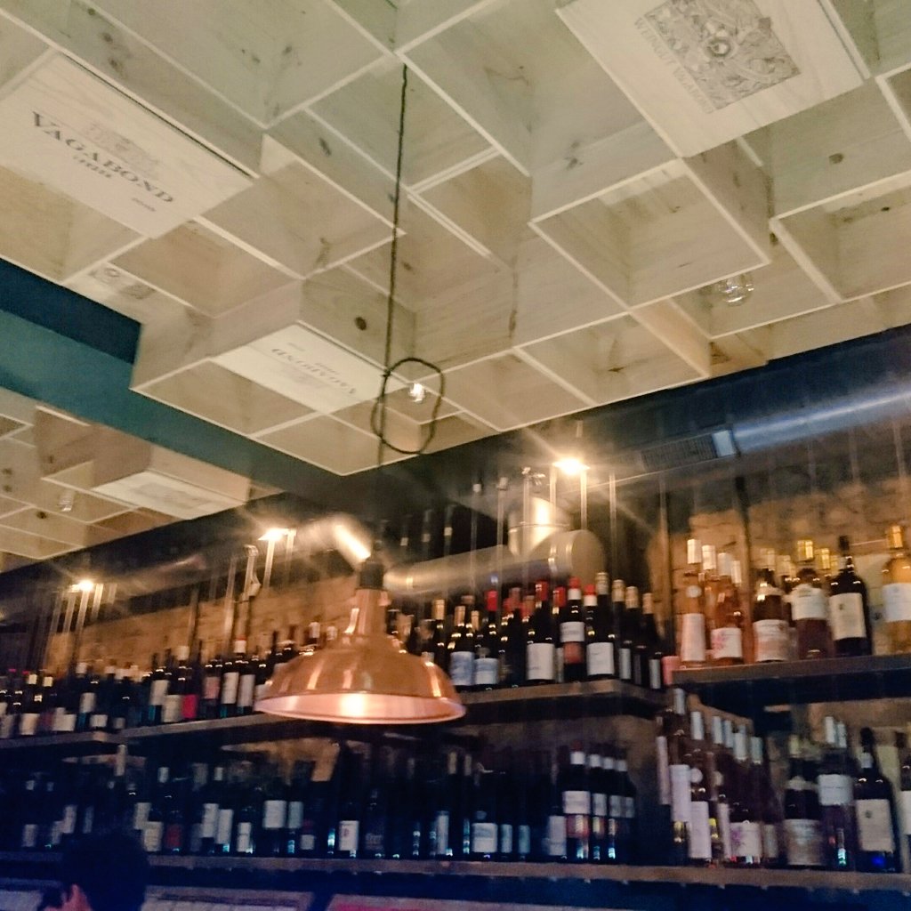 thiswkimloving's tweet photo. Great night @VagabondWines 🍷 #northcoteroad #winetasting #winevendingmachine #london #wine #lblogers #clapham #london #steak #cheeseandwine https://t.co/KN1YkrBJyo