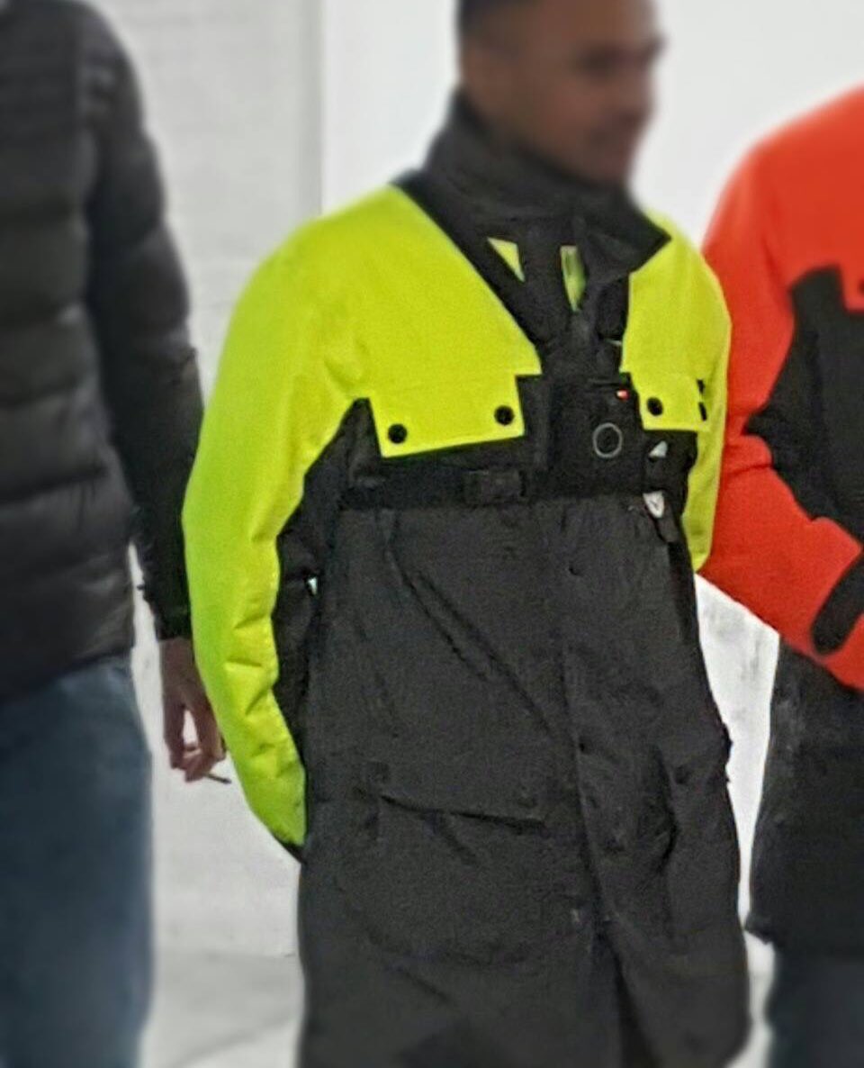 BlondeZeefuik's tweet image. Bodycams bij stewards van Ajax.. Hoe ver gaan we nog? Supporters zijn de echte criminelen natuurlijk.