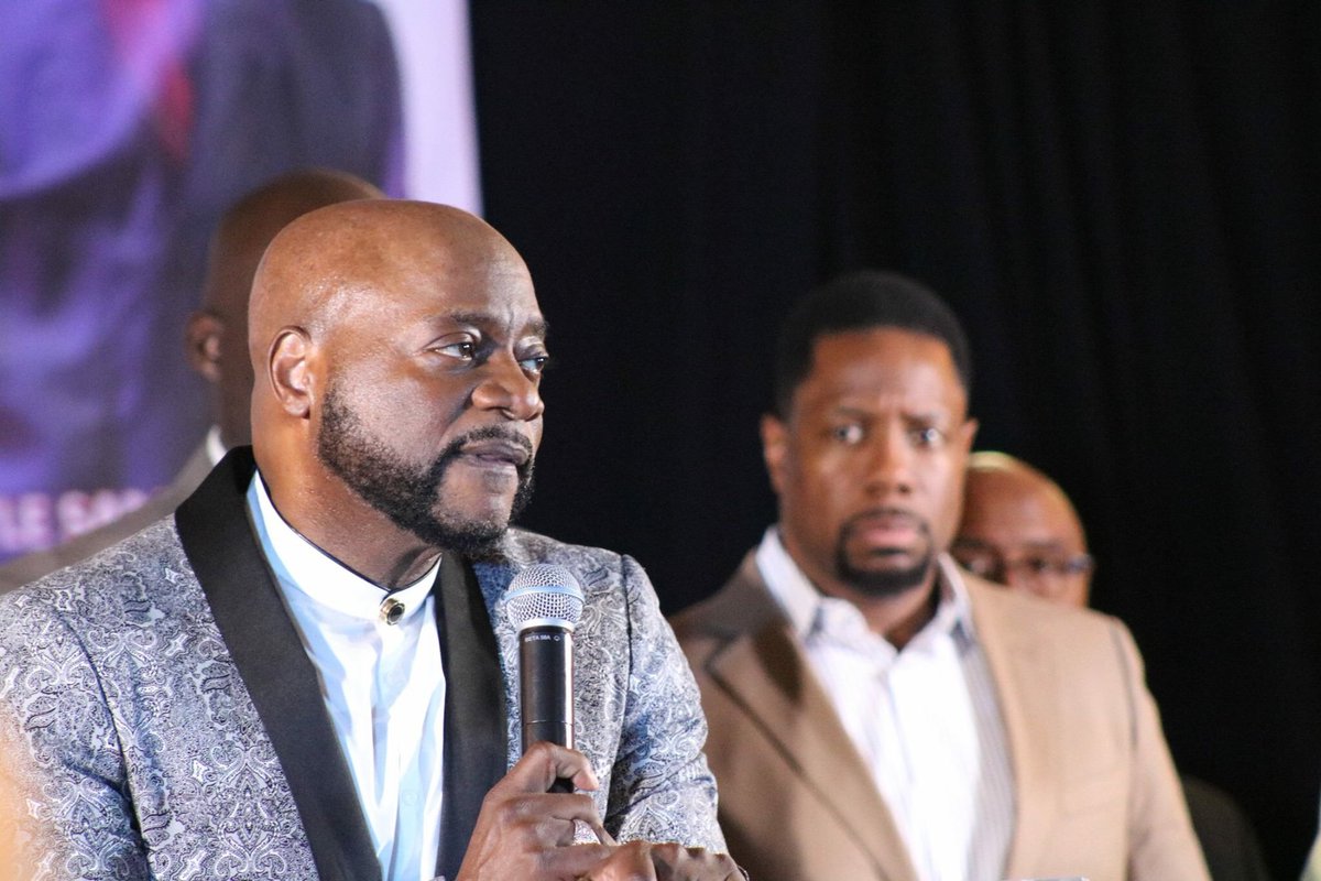HoratiousH's tweet photo. I have many mentors but I only had one spiritual father and the was Bishop Eddie L. Long. He impacted the world!  #BishopLong #KingdomLeader https://t.co/3ERd5KdvXS