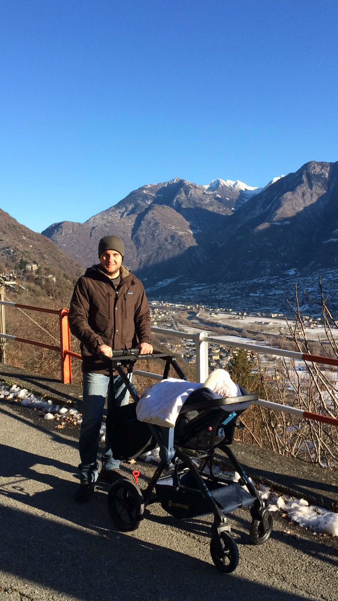 francescodmango's tweet photo. A passeggio con emma❤ https://t.co/VB905qE1Yy