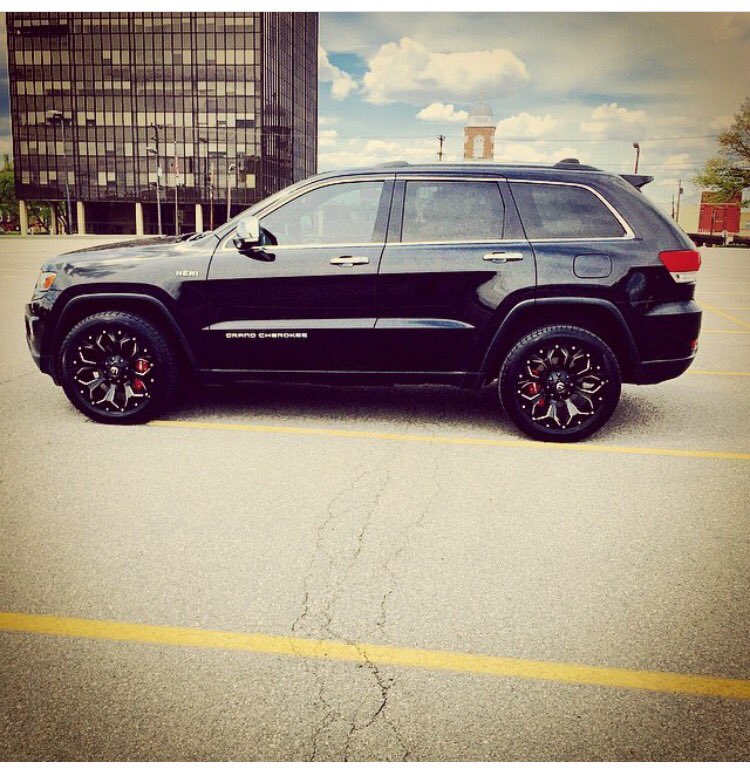 Bork79's tweet photo. @coachseider love the ride got the same wheels on my Jeep Grand Cherokee! https://t.co/pEVPLws2qv