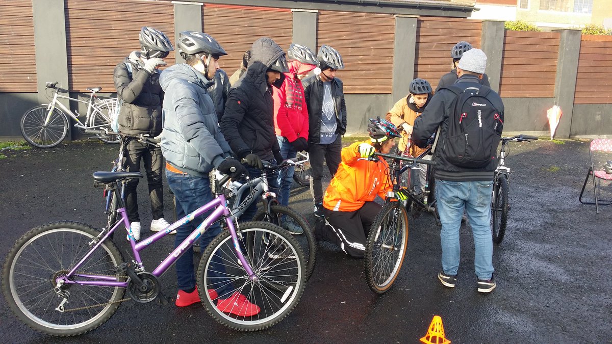 The____GAP's tweet photo. Cycle training session no.1 w/ young refugees. Lots of fun! Thanks @CycleSouthBrum! @GAPBorders #BikesNotBorders https://t.co/ewl3ehloqD