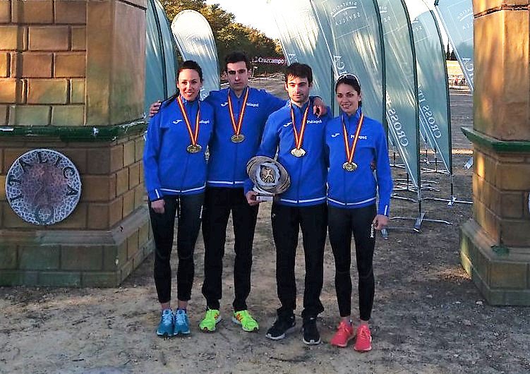atletismofca's tweet photo. El Piélagos, campeón de España de Cross por Relevos
https://t.co/s3s9tOm3Xq @atletismofca (Foto: Cross Itálica) https://t.co/EQBn3FLTfR