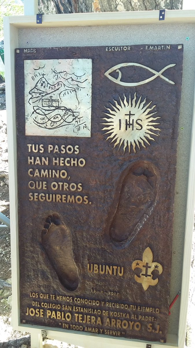 cienciaenclase's tweet photo. Celebración del 90 cumpleaños del Padre #Tejera con @scoutsek #Málaga en un día inolvidable. https://t.co/yATzzm02JR