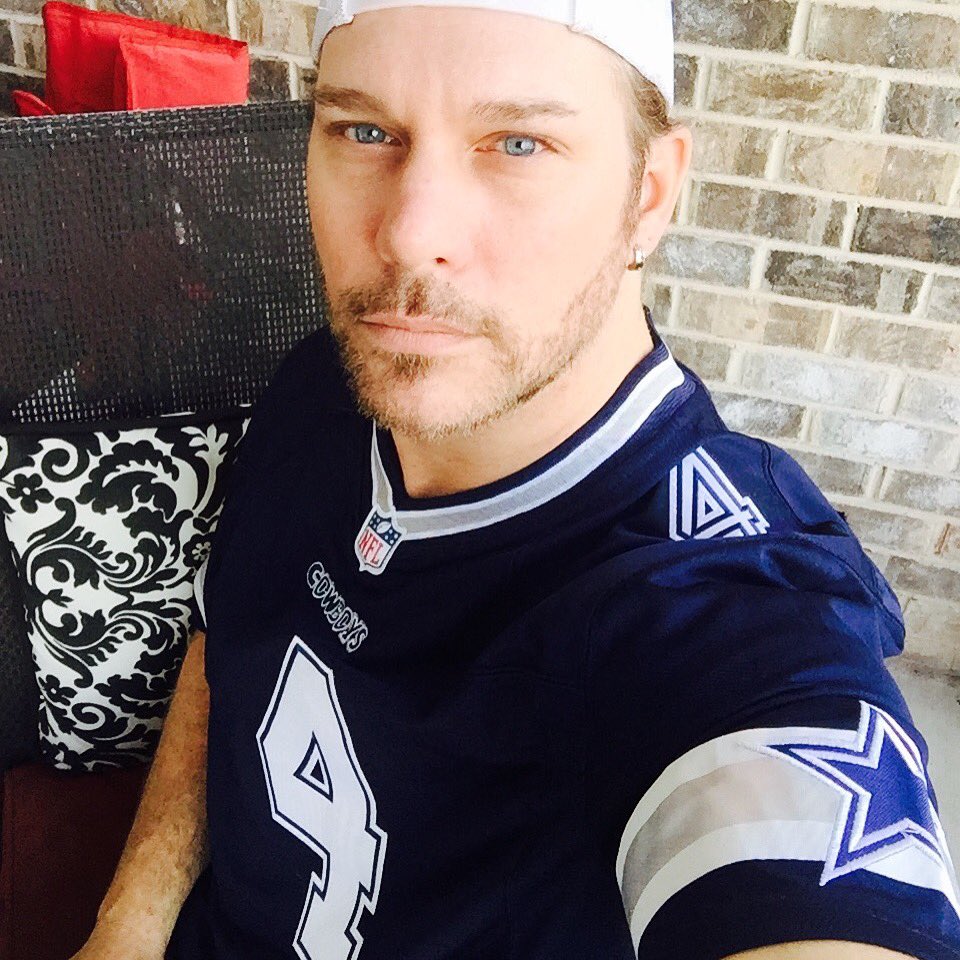 CWBYall's tweet photo. #howboutdemcowboys #readytogo @dallascowboys #rootingforthehometeam #FinishThisFight https://t.co/Cq3SGaeSnX