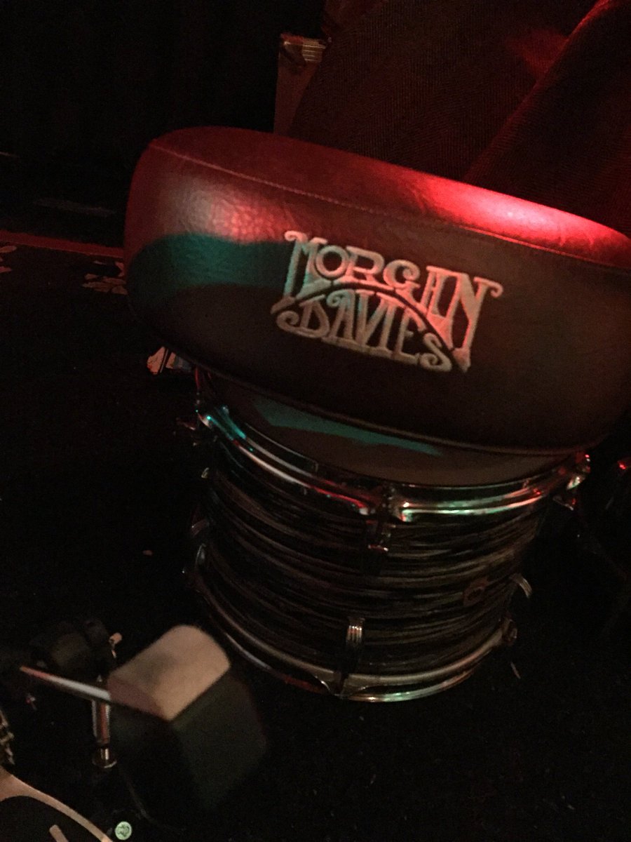 Just sent in my endorsement application to <a href="/mddrums/">Morgan Davies Drums</a> fingers crossed. I still absolutely love my heritage drum top it's AMAZING!!