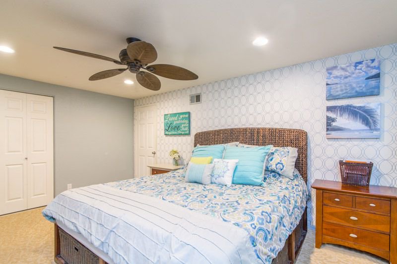 finallyREPhotos's tweet photo. Proof that neat, clean places photograph well. Our latest shoot @ 18471 Woodwind Land in Anaheim Hills #orangecounty #realestate #realtor https://t.co/JCktmvIxLs