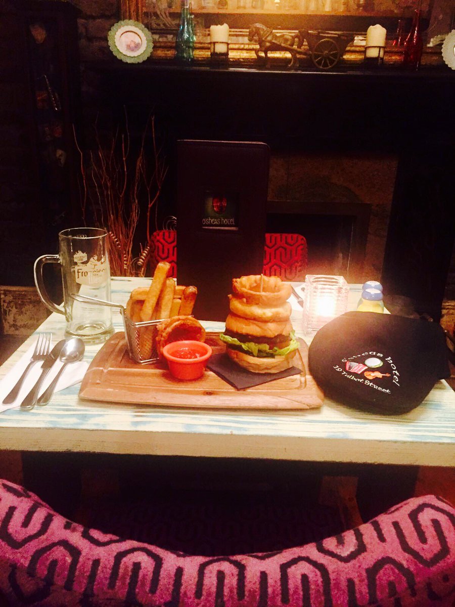 HotelOSheas's tweet photo. Saved this meal just for you Zlatan ๐ฒ D'pool most certainly not happy with you tonight ๐#foreverythingelse #osheashotel #manutd #Liverpool https://t.co/0d5jUkyFrX